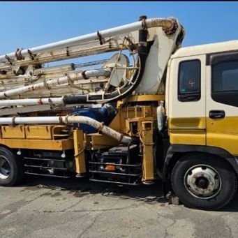 Бетононасос Исудзу Гига 98 г. в, Киокута 26 м, Владивосток